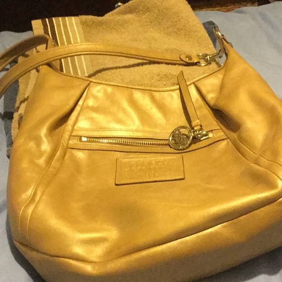 Handbags - Coach bag barely used